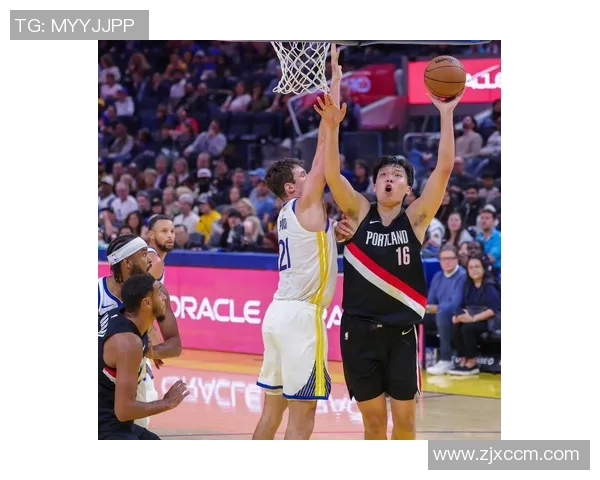 勇士与开拓者季前赛精彩对决展现新赛季球队实力与战术布局